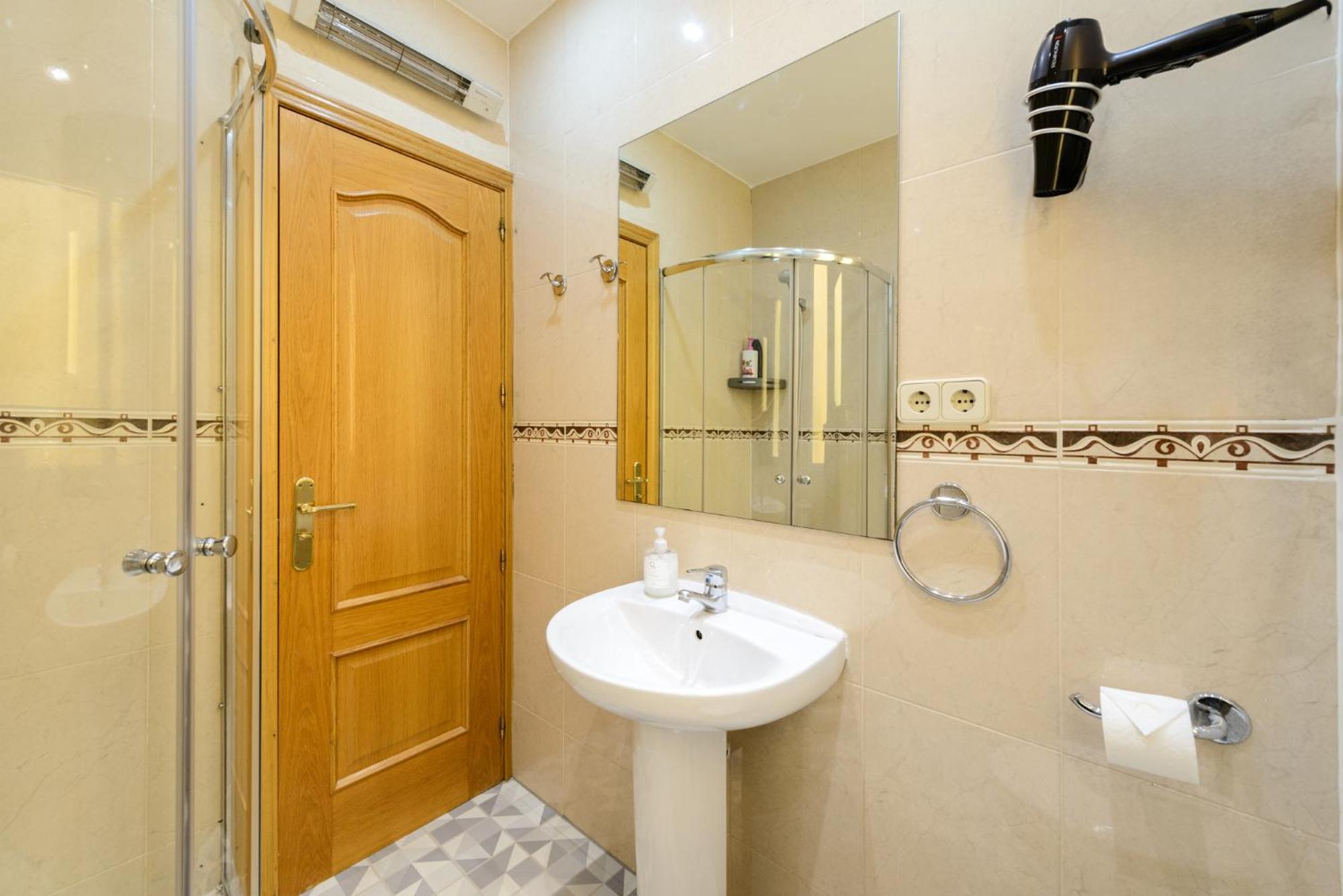 Amplio Piso En Madrid Centro Con Vistas Al Templo De Debod Apartment Екстериор снимка