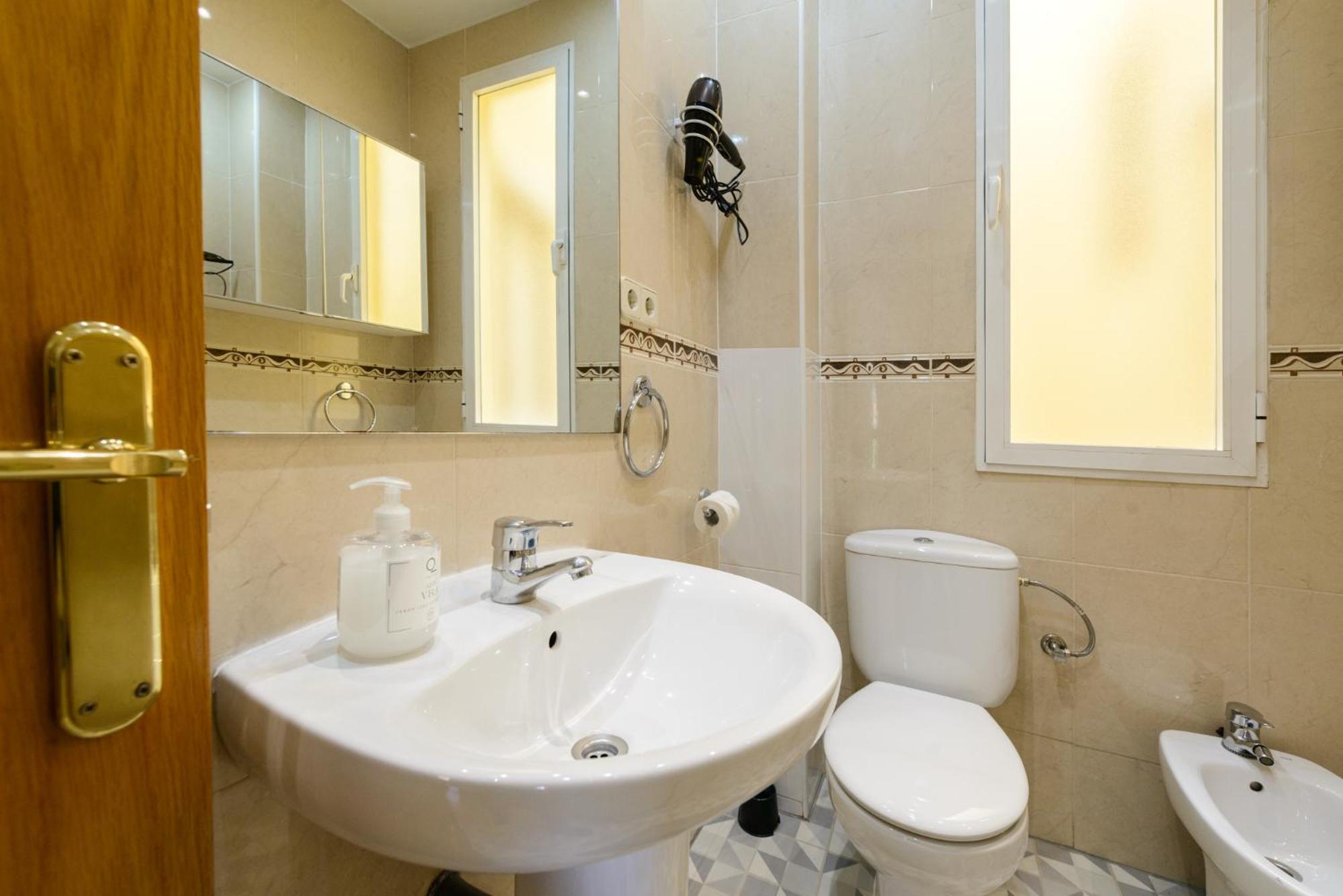 Amplio Piso En Madrid Centro Con Vistas Al Templo De Debod Apartment Екстериор снимка